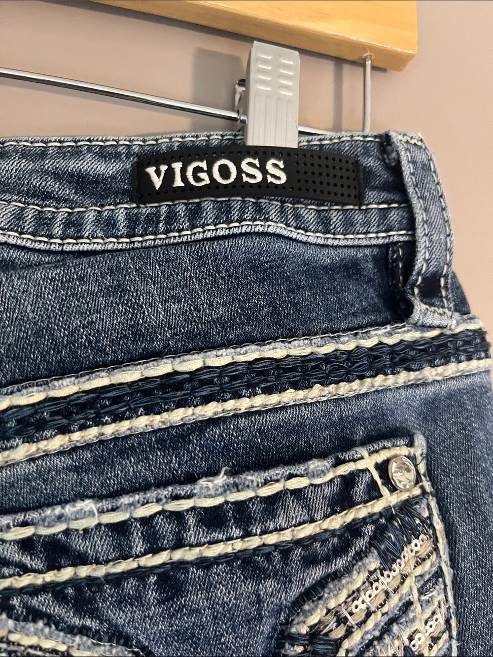 Vigoss Mid-Blue Straight-Leg Jeans with Subtle Distress - Picture 11 of 13